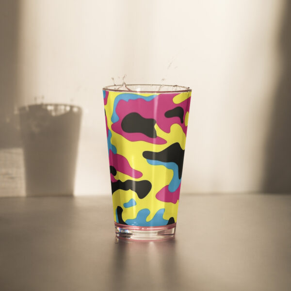 Shaker pint glass